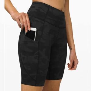 Lululemon Fast and Free Camo Bike Shorts, Pockets, Size 2